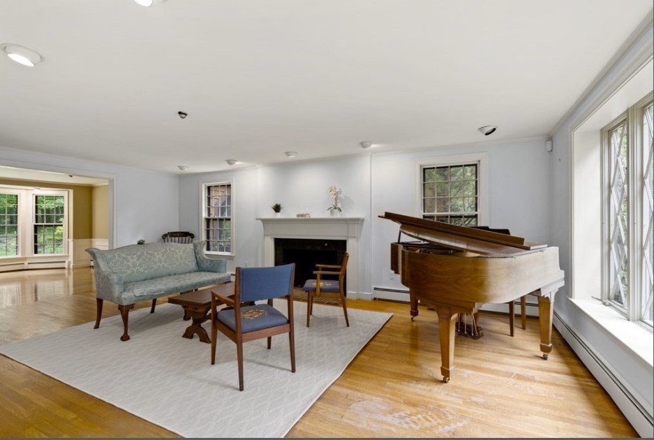 81 Draper Road Wayland, MA 01778 - Photo 7 of 18