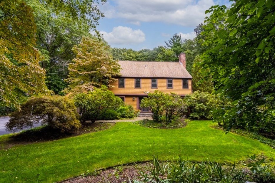 81 Draper Road Wayland, MA 01778 - Photo 9 of 18