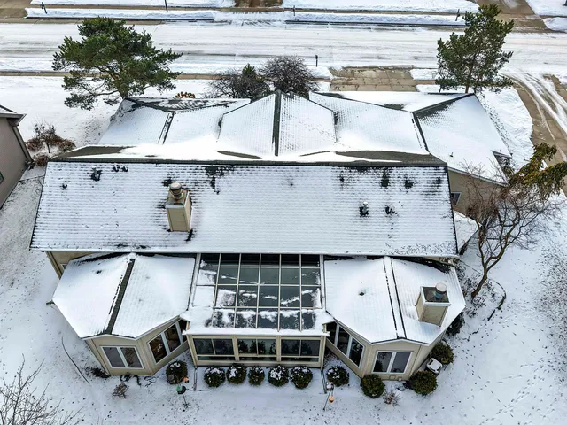 $599,900 | 3718 Westwood Lane, Manitowoc, WI 54220