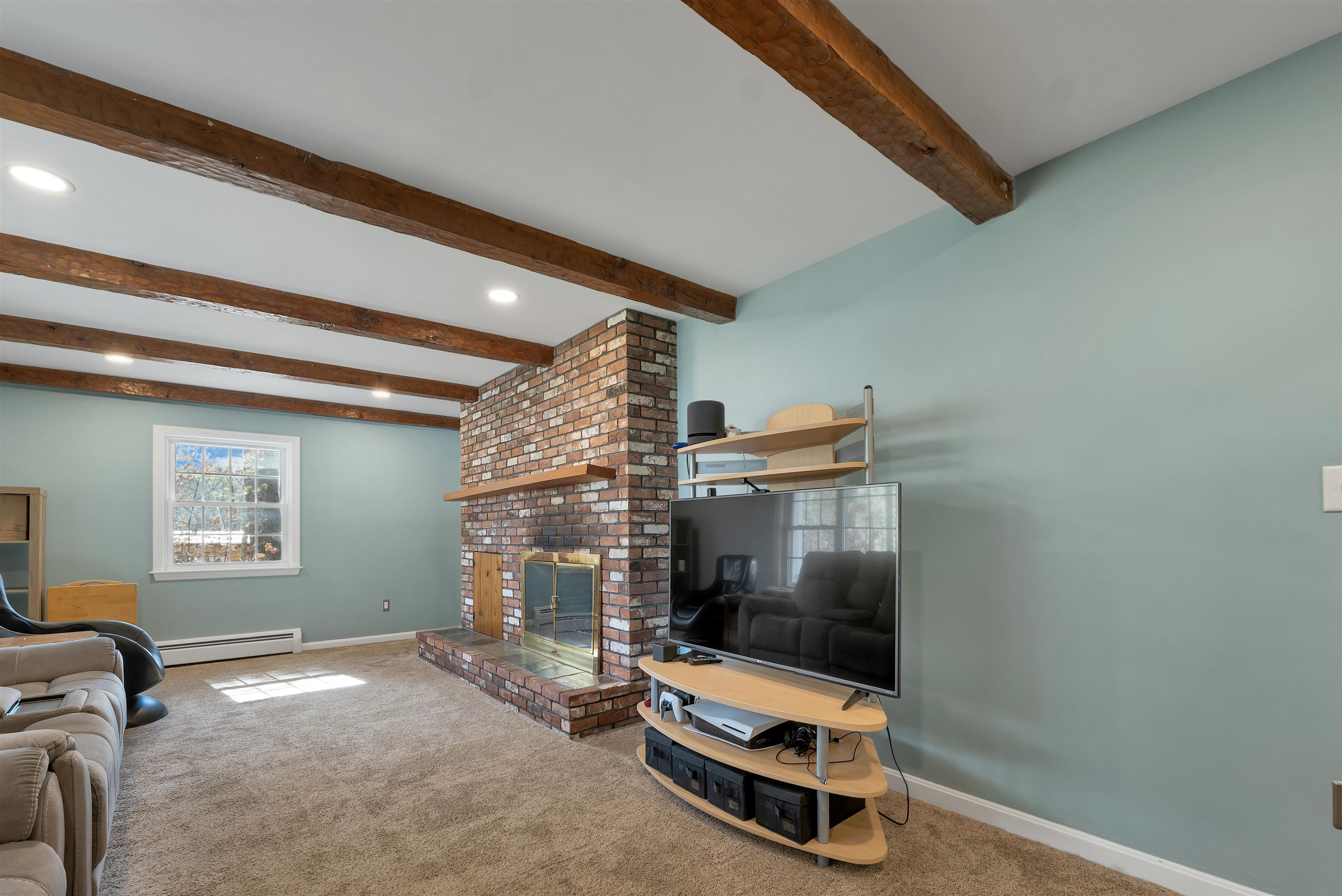 10 Patricia Street Windham, NH 03087 - Photo 16 of 59