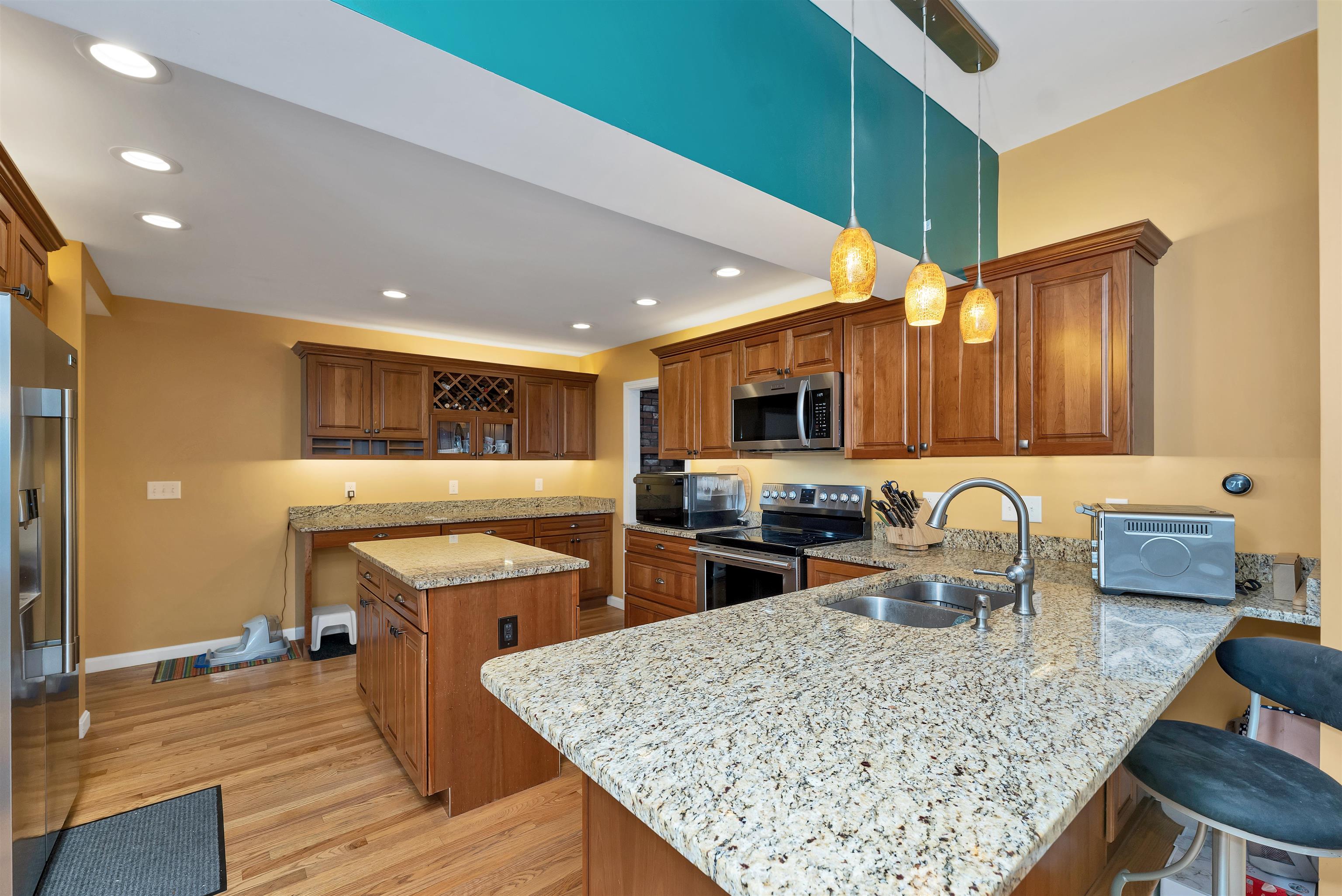 10 Patricia Street Windham, NH 03087 - Photo 10 of 59