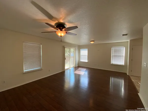 $1,695 | 11003 Dublin Briar, San Antonio, TX 78254