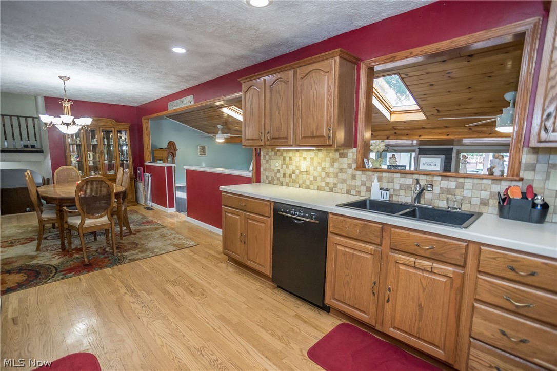 48943 Middle Ridge Road Amherst, OH 44001 - Photo 6 of 35