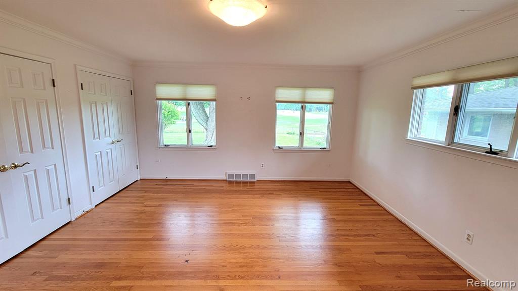 3760 West Maple Road Bloomfield Hills, MI 48301 - Photo 26 of 38 Gallery Image 26