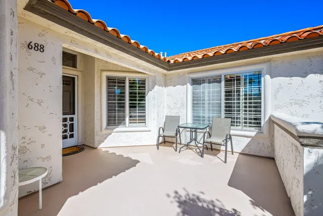 $439,000 | 688 Vista Lago Circle North, Palm Desert, CA 92211
