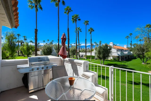 $439,000 | 688 Vista Lago Circle North, Palm Desert, CA 92211