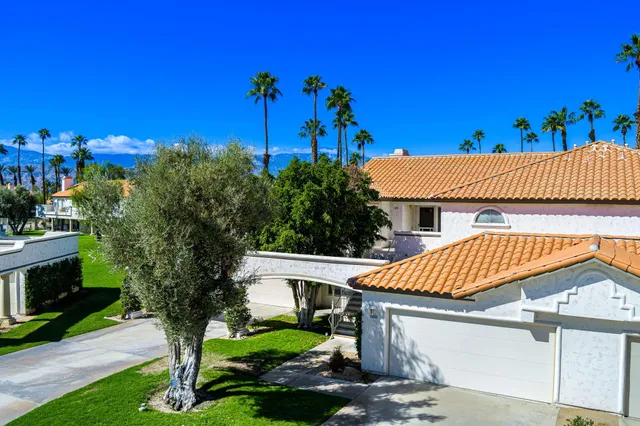 $439,000 | 688 Vista Lago Circle North, Palm Desert, CA 92211