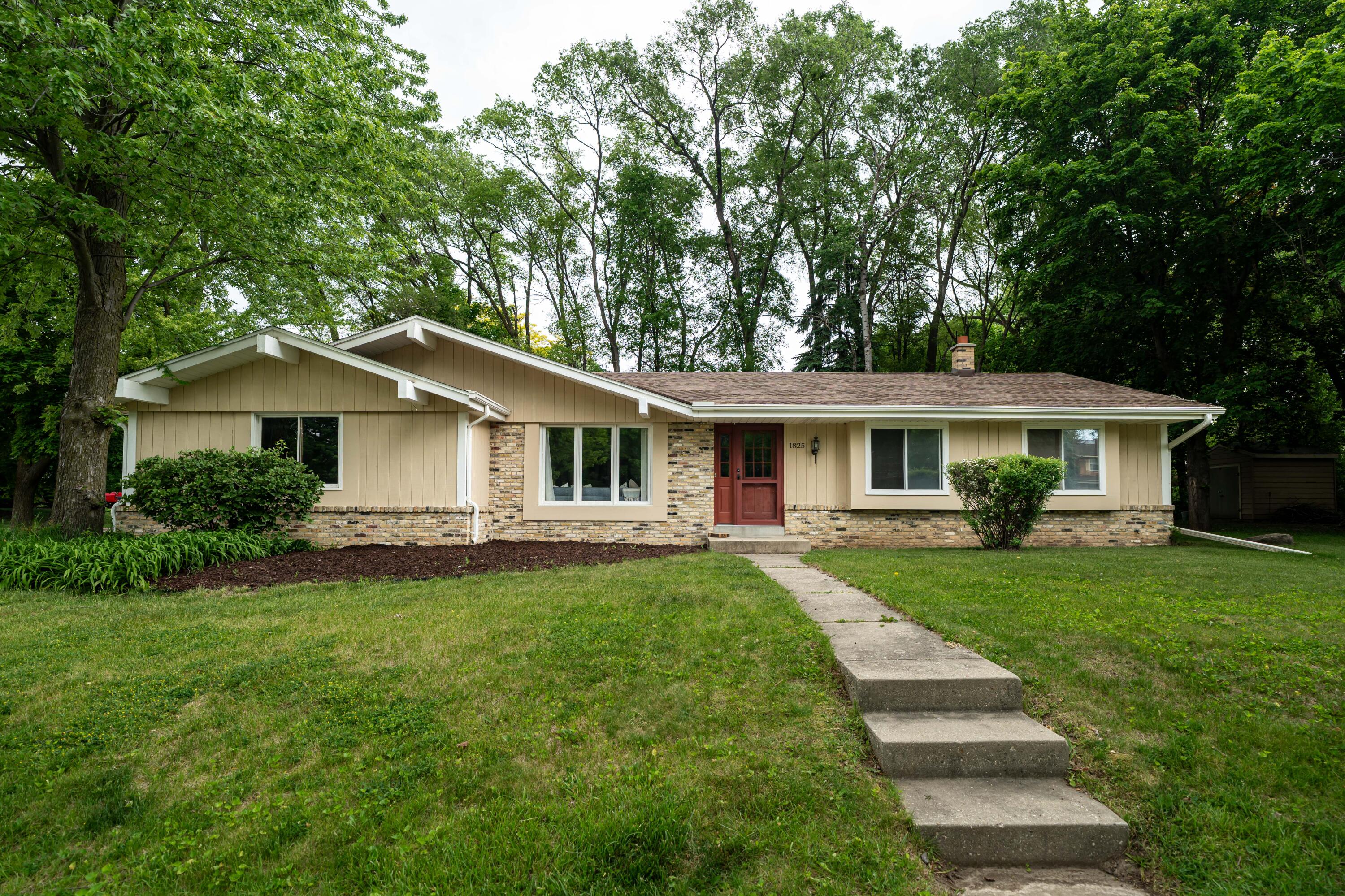 1825 Wolf Road Waukesha, WI 53186 - Photo 1 of 38 DSC01655
