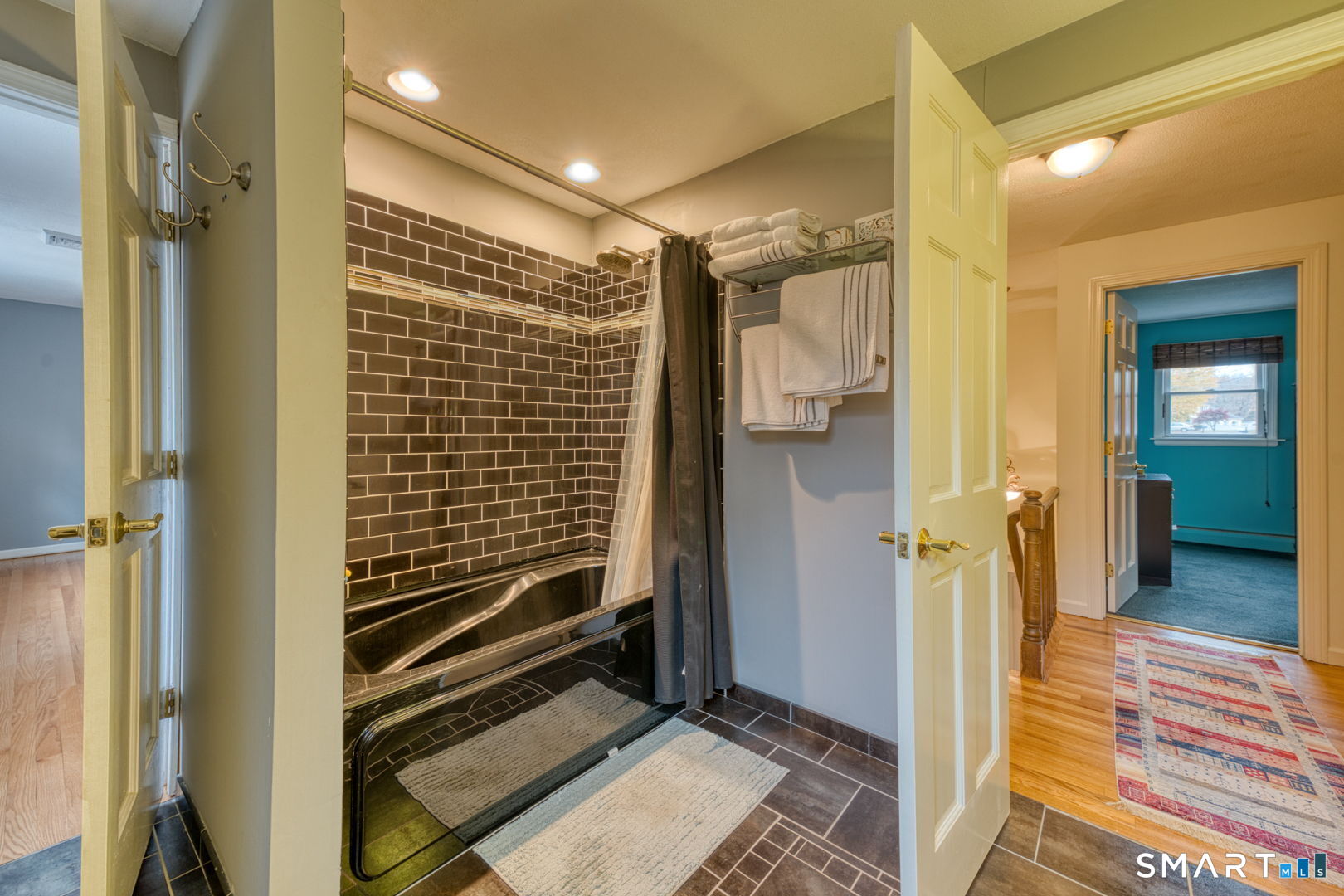 165 Oak Ridge Drive Berlin, CT 06037 - Photo 23 of 40