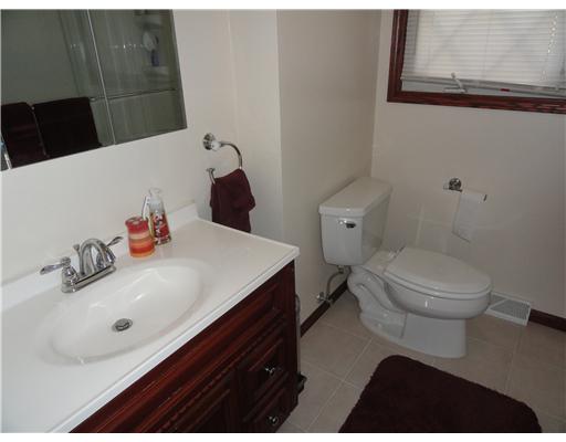 32 Cliffe Avenue Woonsocket, RI 02895 - Photo 7 of 12 Bathroom.