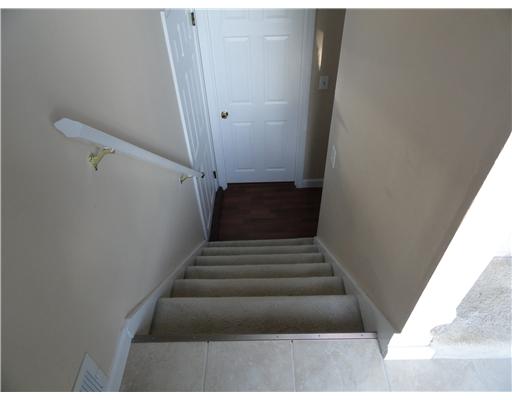 32 Cliffe Avenue Woonsocket, RI 02895 - Photo 10 of 12 Entry.