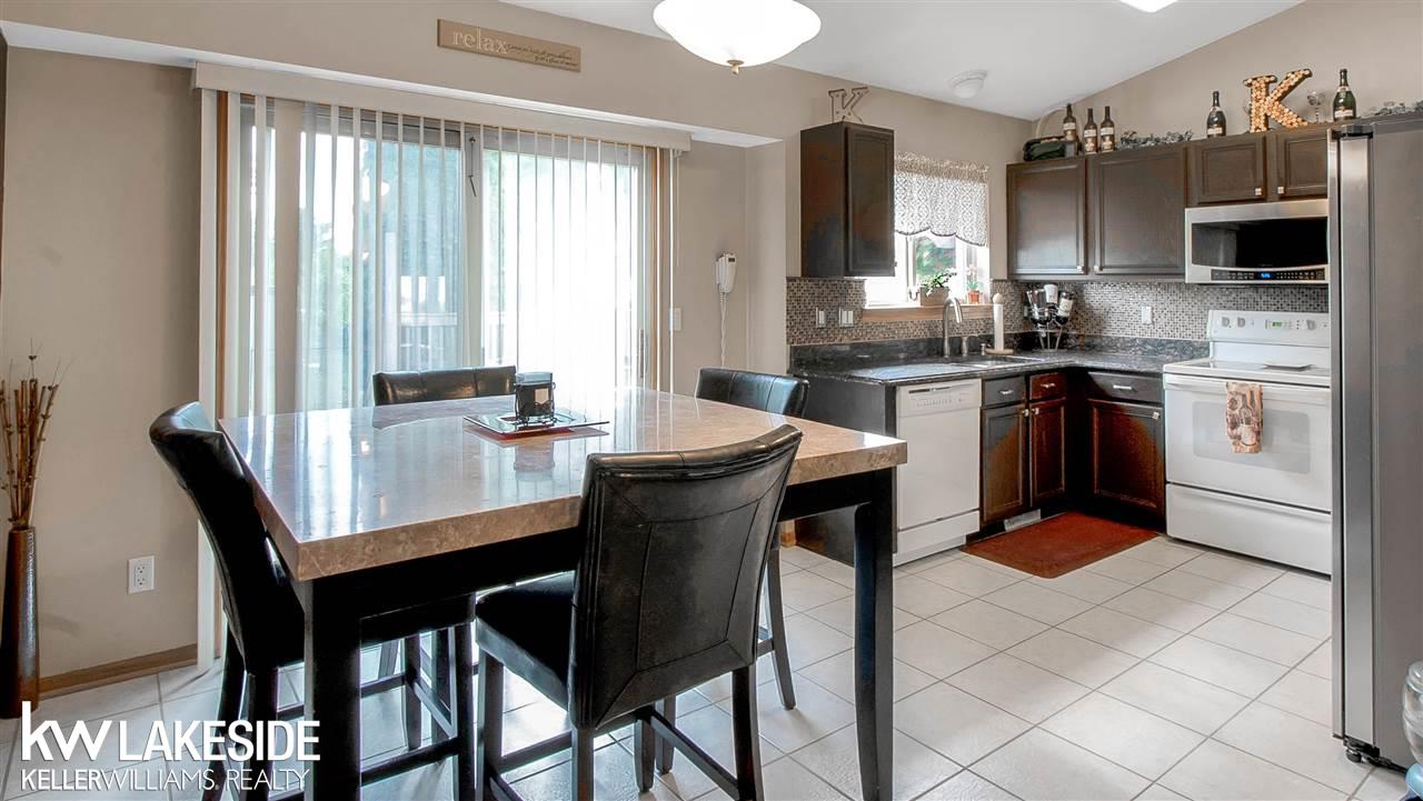 51665 Rivard Road New Baltimore, MI 48047 - Photo 10 of 36 31390914-9.JPG