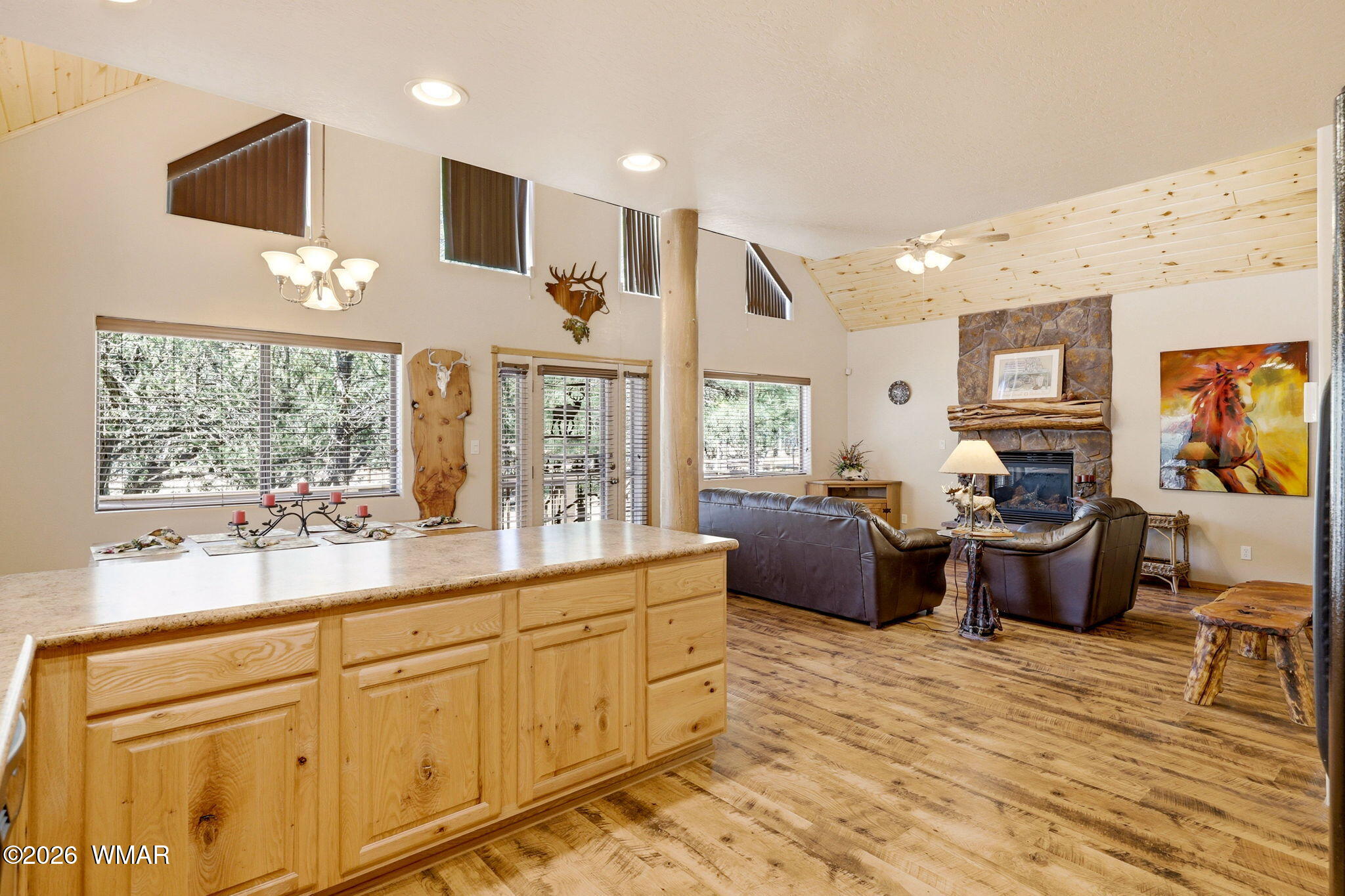 2877 Wahoo Road Overgaard, AZ 85933 - Photo 14 of 42 a very nice looking living room with a large window
