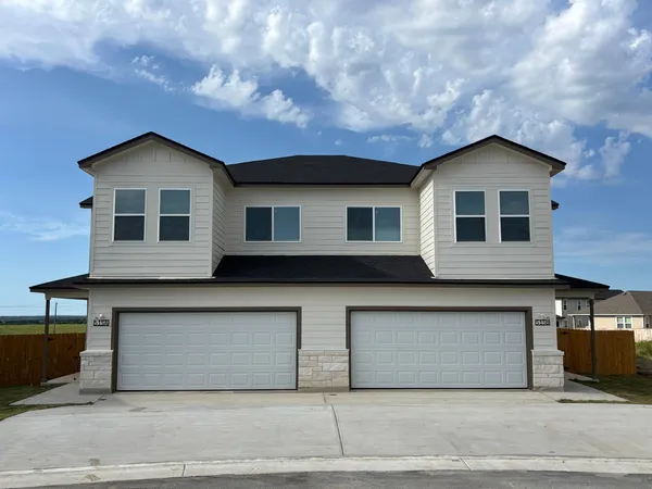 $1,725 | 515 Whirlaway Drive, Unit B, Jarrell, TX 76537