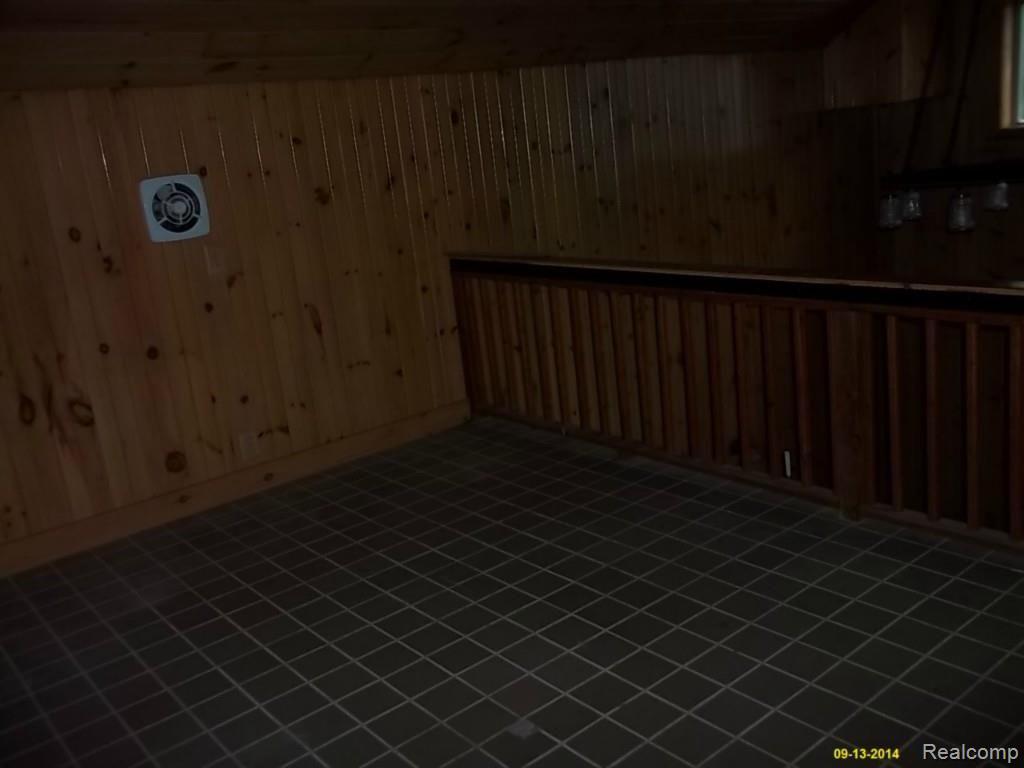10400 Chase Lake Road Fowlerville, MI 48836 - Photo 19 of 29 loft.jpg