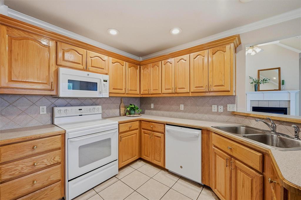2507 Renaissance Circle Denison, TX 75020 - Photo 13 of 29