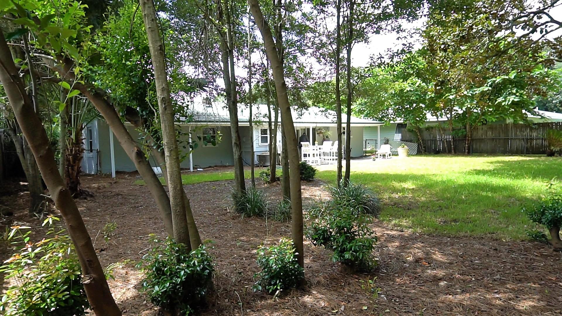 5 Choctawhatchee Road Northeast Fort Walton Beach, FL 32548 - Photo 20 of 21 Back yard