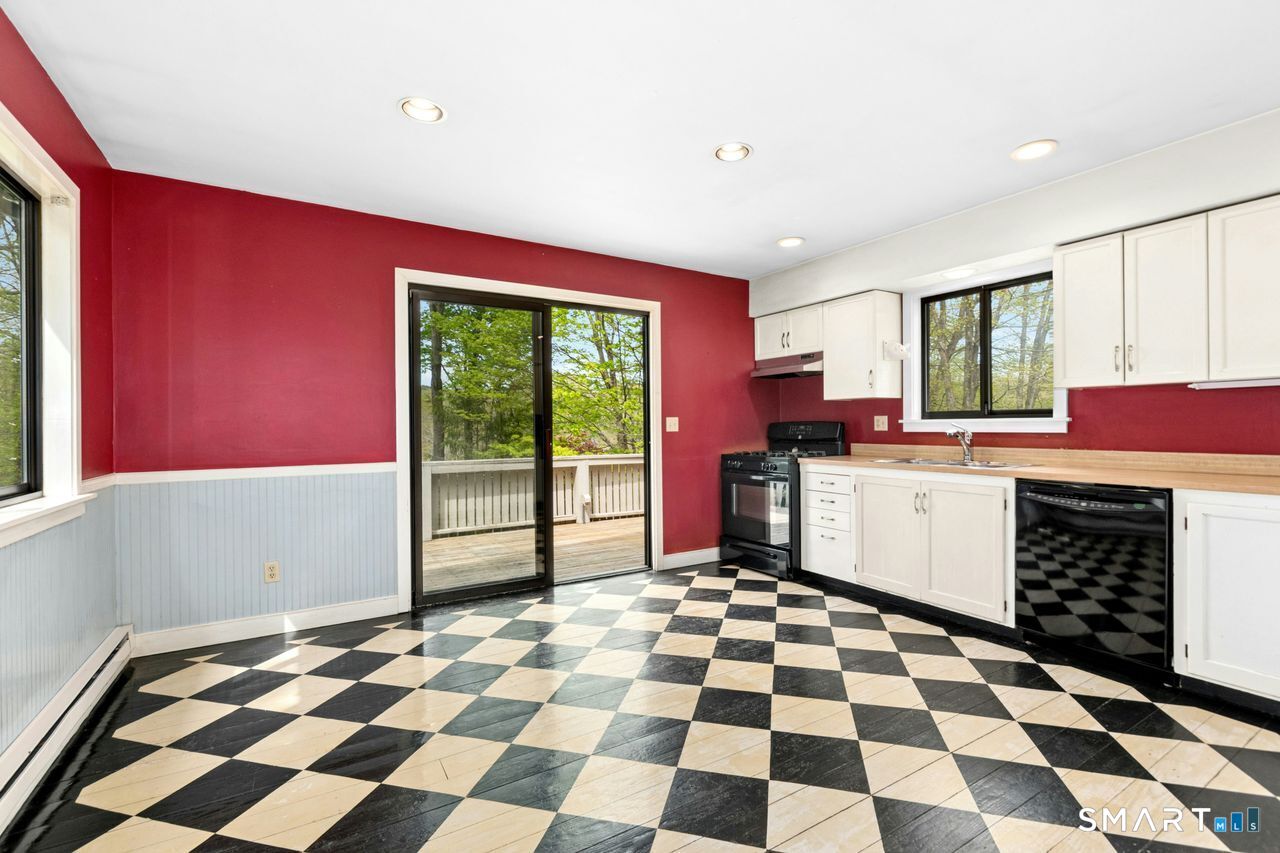 9 Sylvan Drive Ridgefield, CT 06877 - Photo 6 of 23