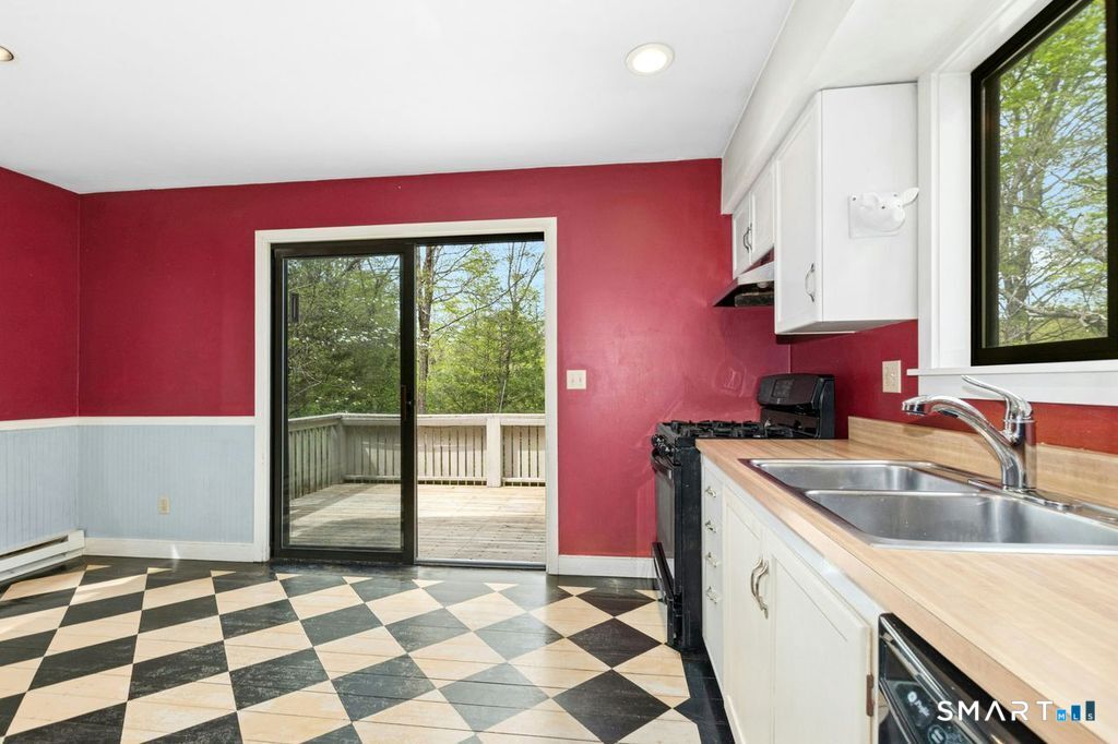 9 Sylvan Drive Ridgefield, CT 06877 - Photo 7 of 23