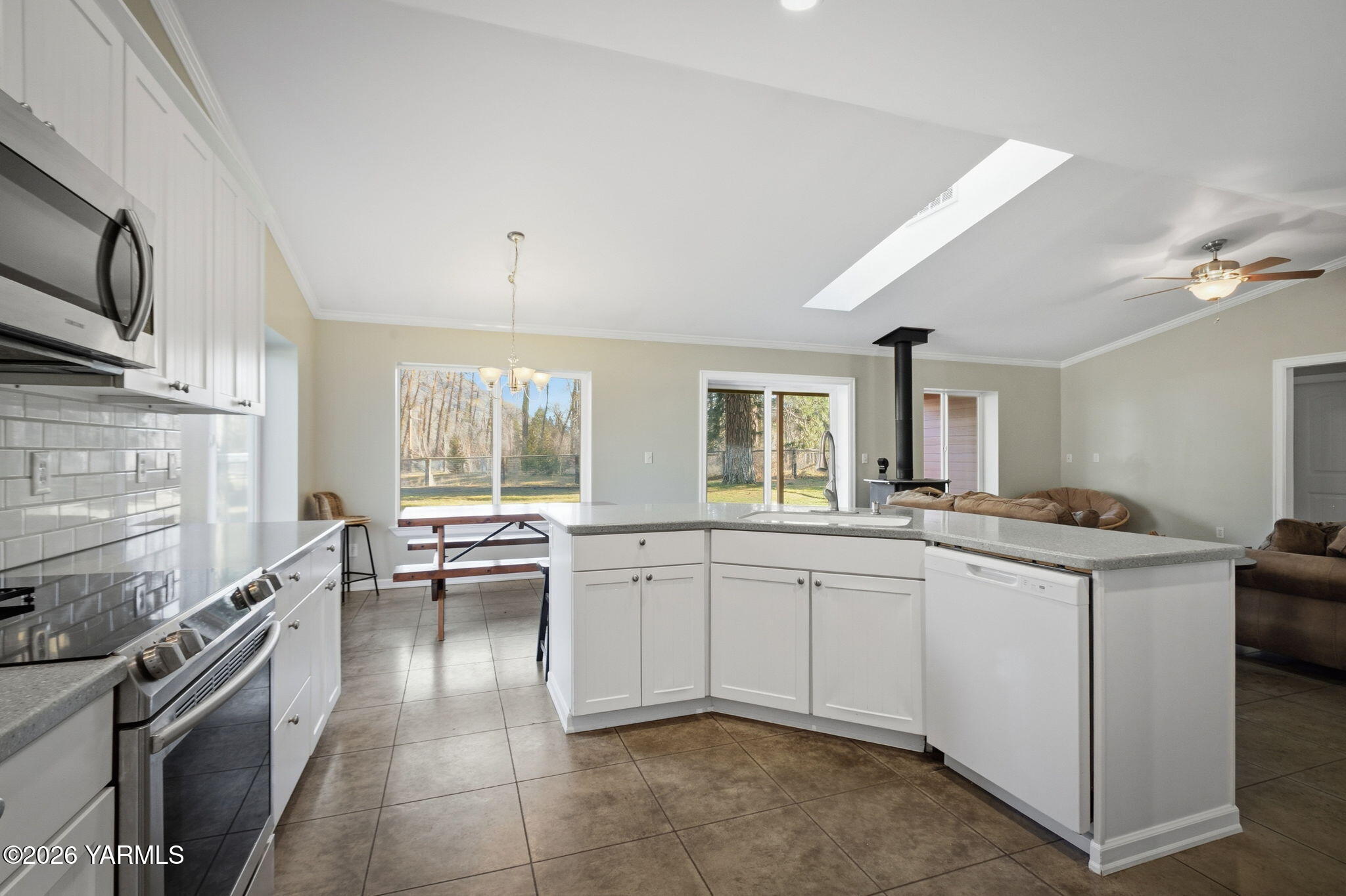 121 Rattlesnake Lane Naches, WA 98937 - Photo 18 of 44 Kitchen - Main House