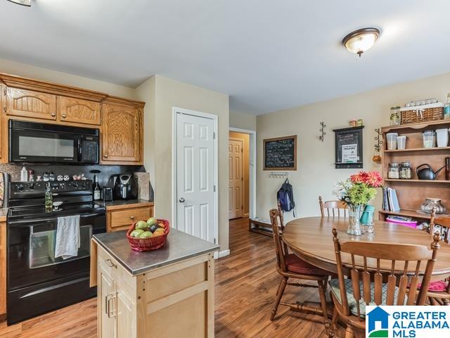 810 South Hillcrest Road Odenville, AL 35120 - Photo 3 of 10