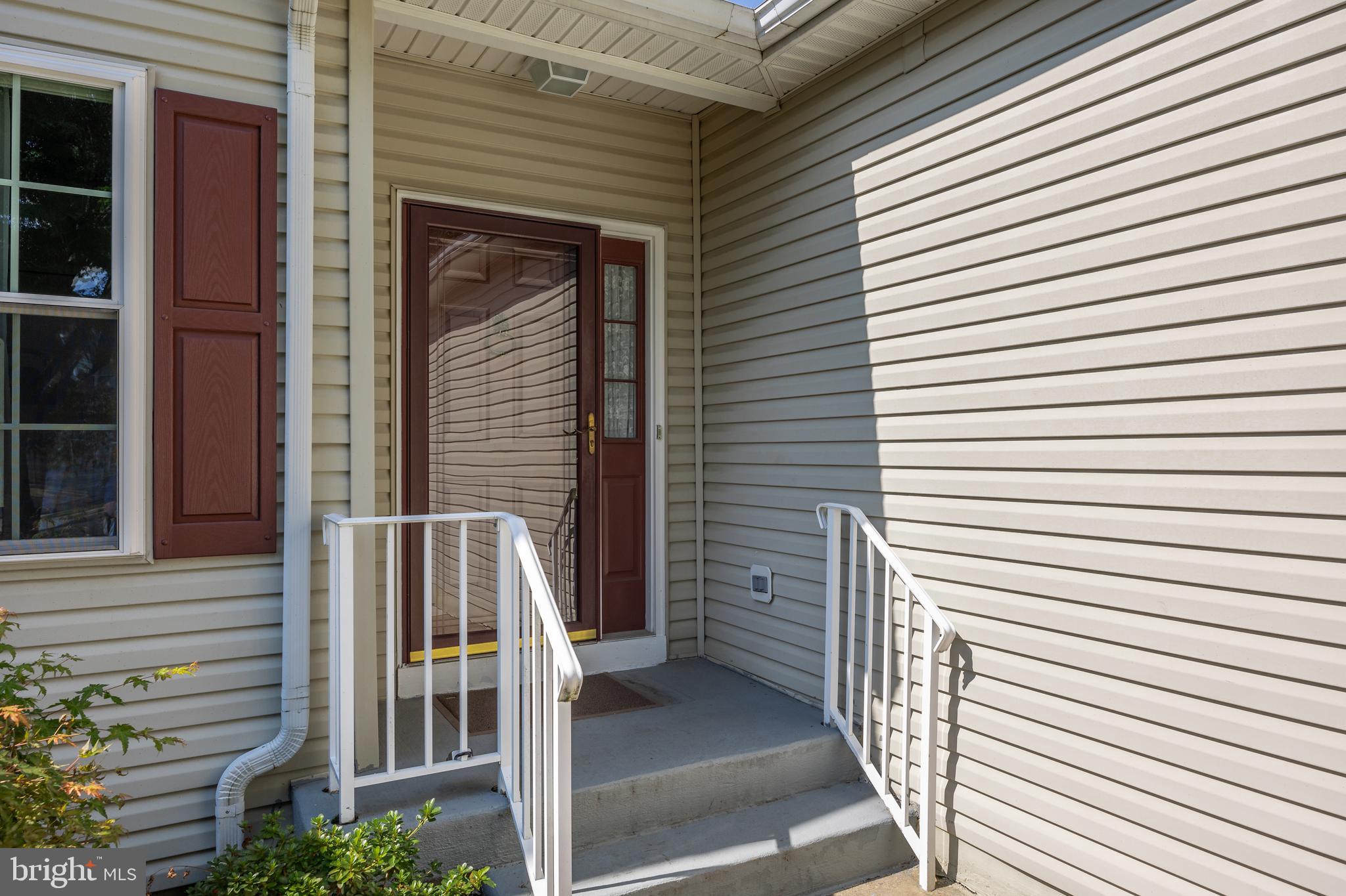 27 Ashley Drive Delran, NJ 08075 - Photo 3 of 35 Front Entry