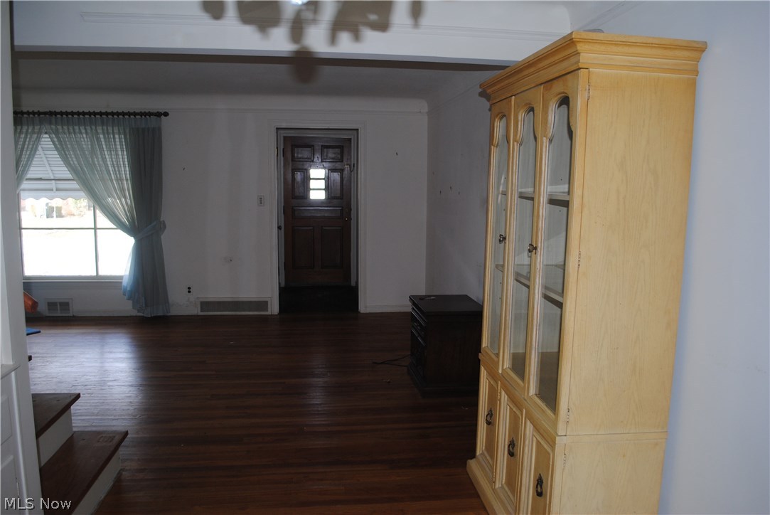 1091 Irene Road Lyndhurst, OH 44124 - Photo 9 of 26