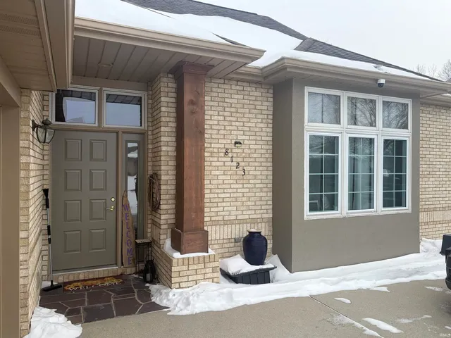 $304,900 | 8123 West Ashford Lane, Muncie, IN 47304