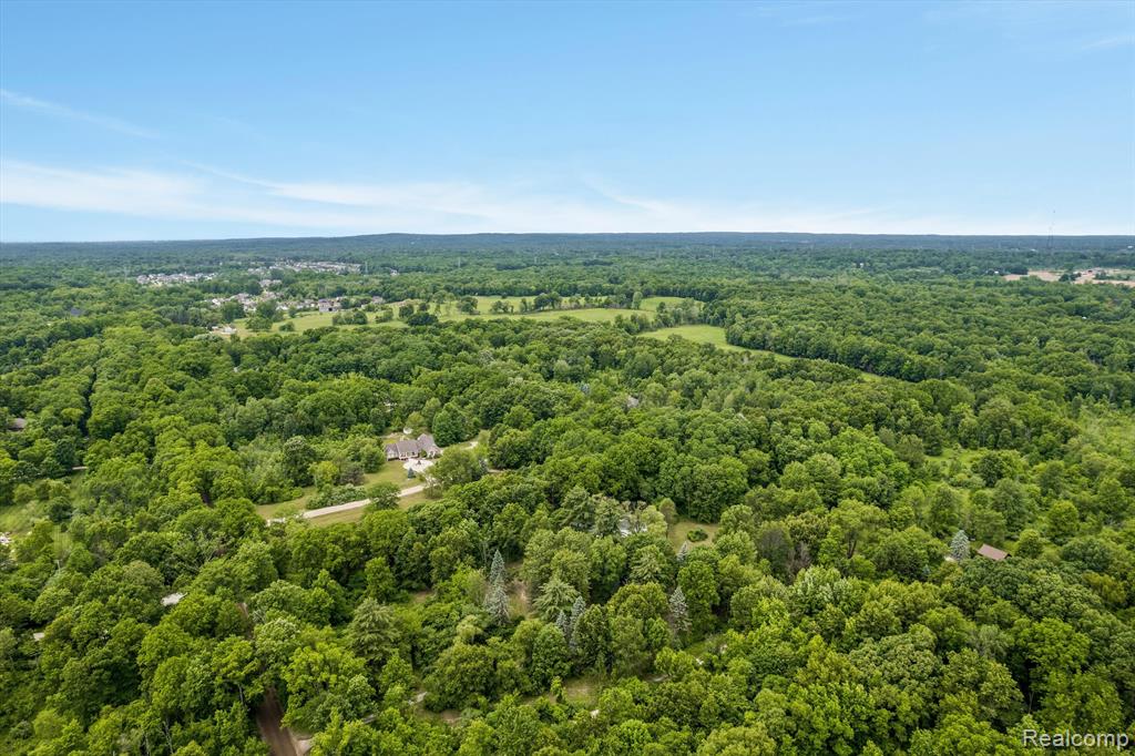 1765 East Predmore Road Oakland, MI 48363 - Photo 6 of 65