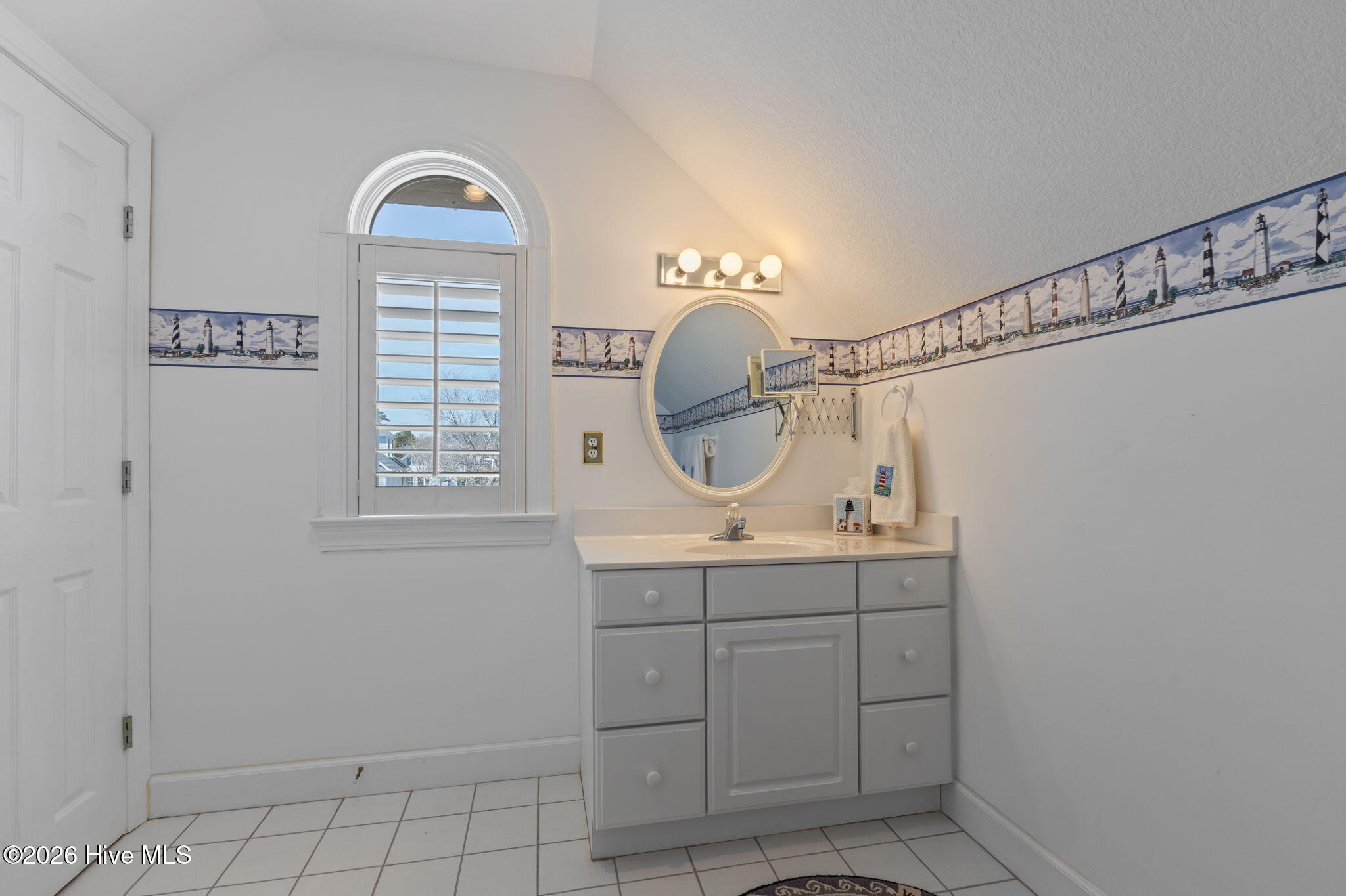 101 Lookout Ridge Cedar Point, NC 28584 - Photo 26 of 76 en-suite from guest bedroom upstairs