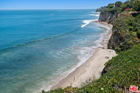 $1,399,000 | 67 Paradise Cove Road, Malibu, CA 90265