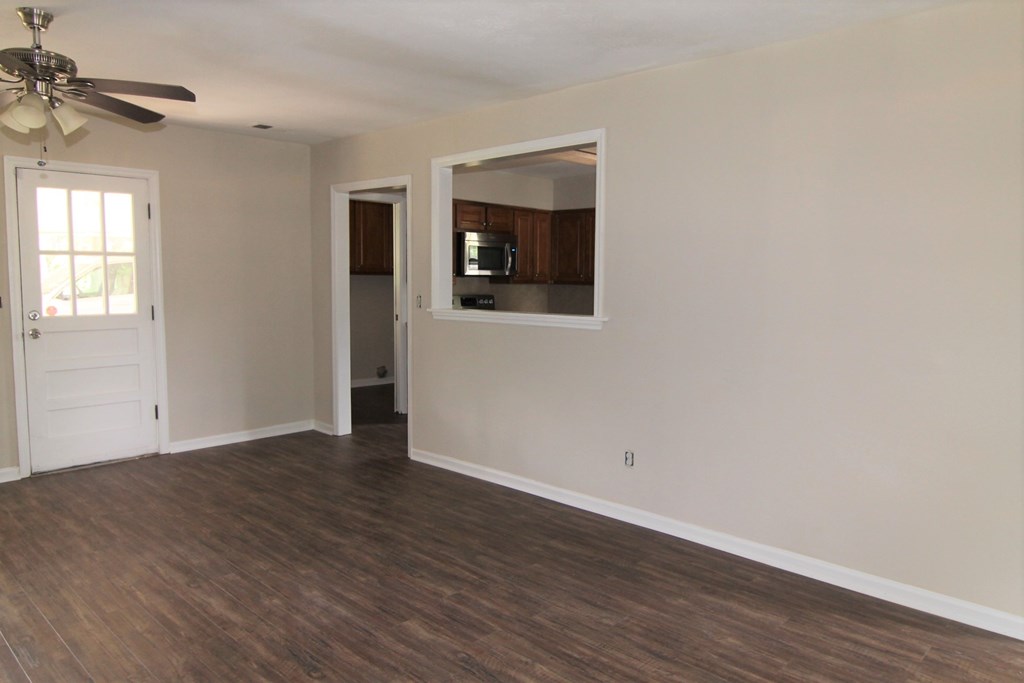 4814 Roxbury Drive Columbus, GA 31907 - Photo 3 of 15 Great Room