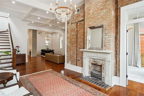 $1,895,000 | 520 Burgundy Street, New Orleans, LA 70112