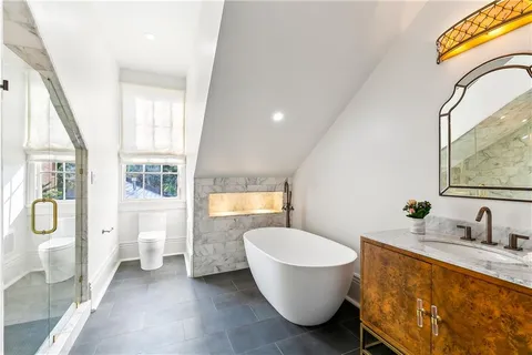 $1,895,000 | 520 Burgundy Street, New Orleans, LA 70112