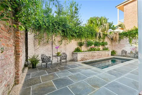 $1,895,000 | 520 Burgundy Street, New Orleans, LA 70112