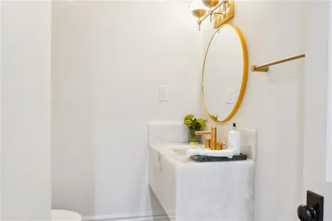 $1,895,000 | 520 Burgundy Street, New Orleans, LA 70112