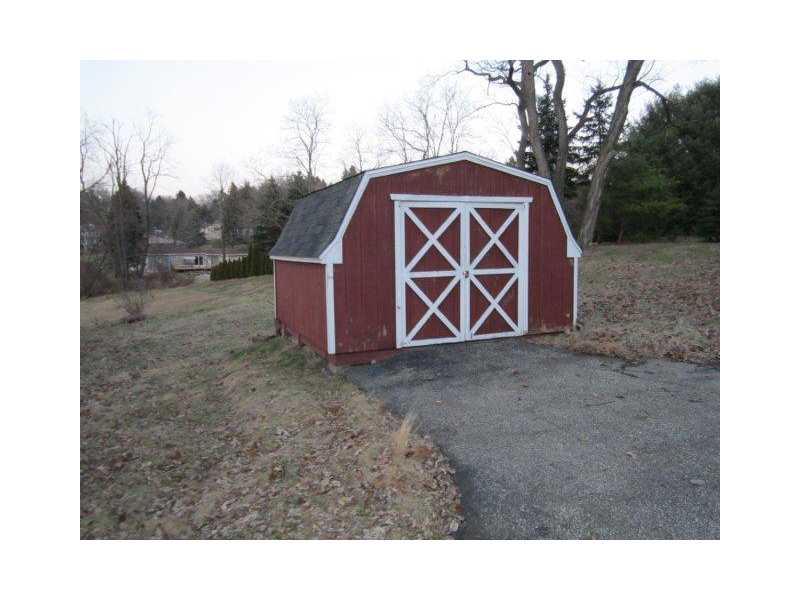 618 Davidson Drive Rochester, PA 15074 - Photo 5 of 25 Exterior Front. shed
