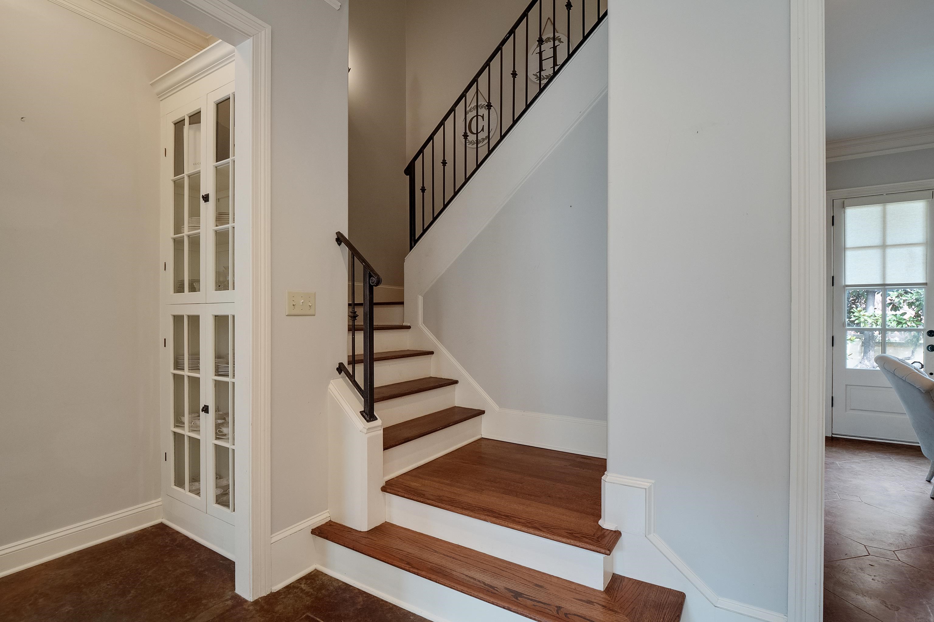 187 Ridgefield Road Memphis, TN 38111 - Photo 23 of 34 a view of entryway and hall with wooden floor