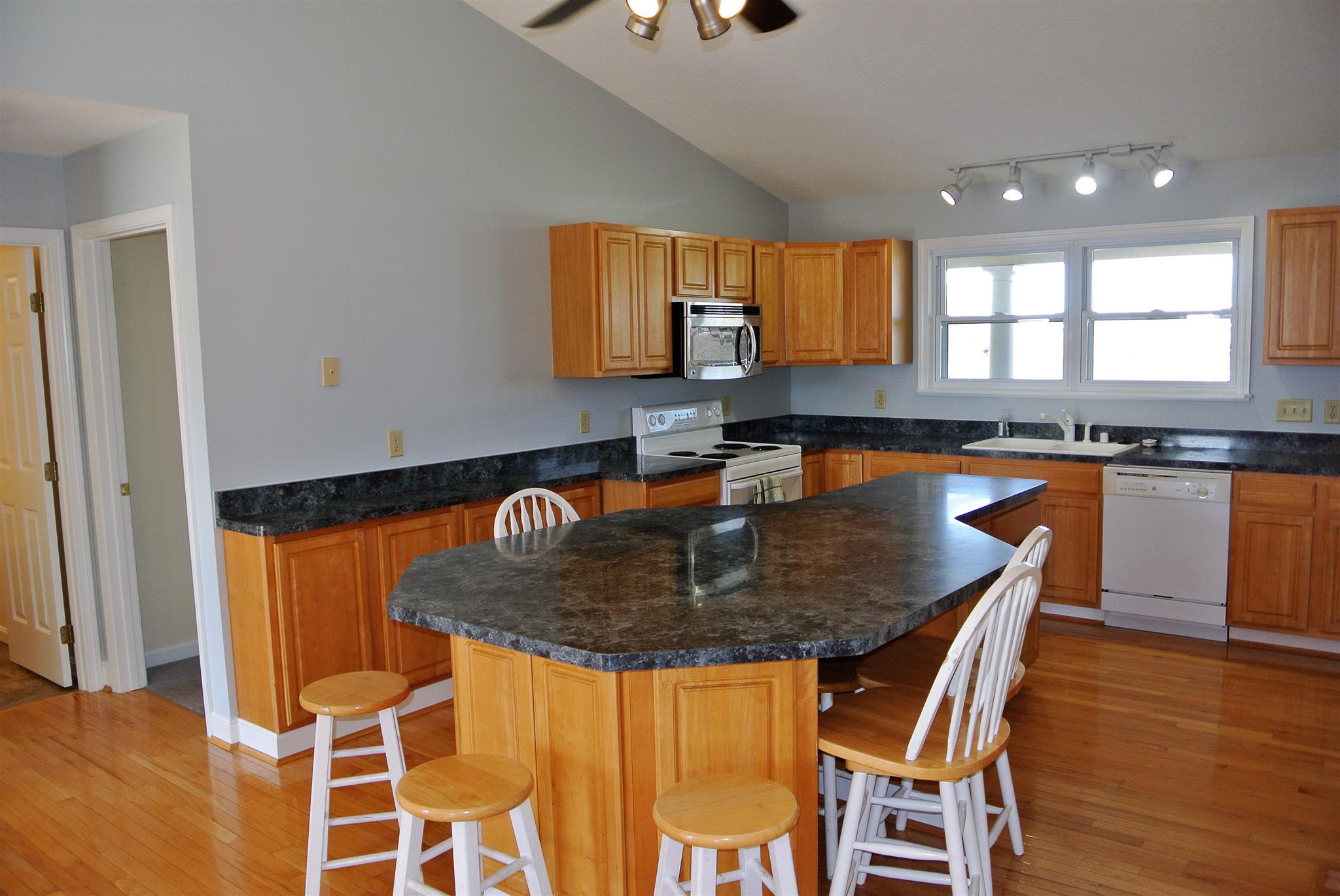 541 Dudley Road Edgewood, KY 41017 - Photo 4 of 42 Gallery Image 4