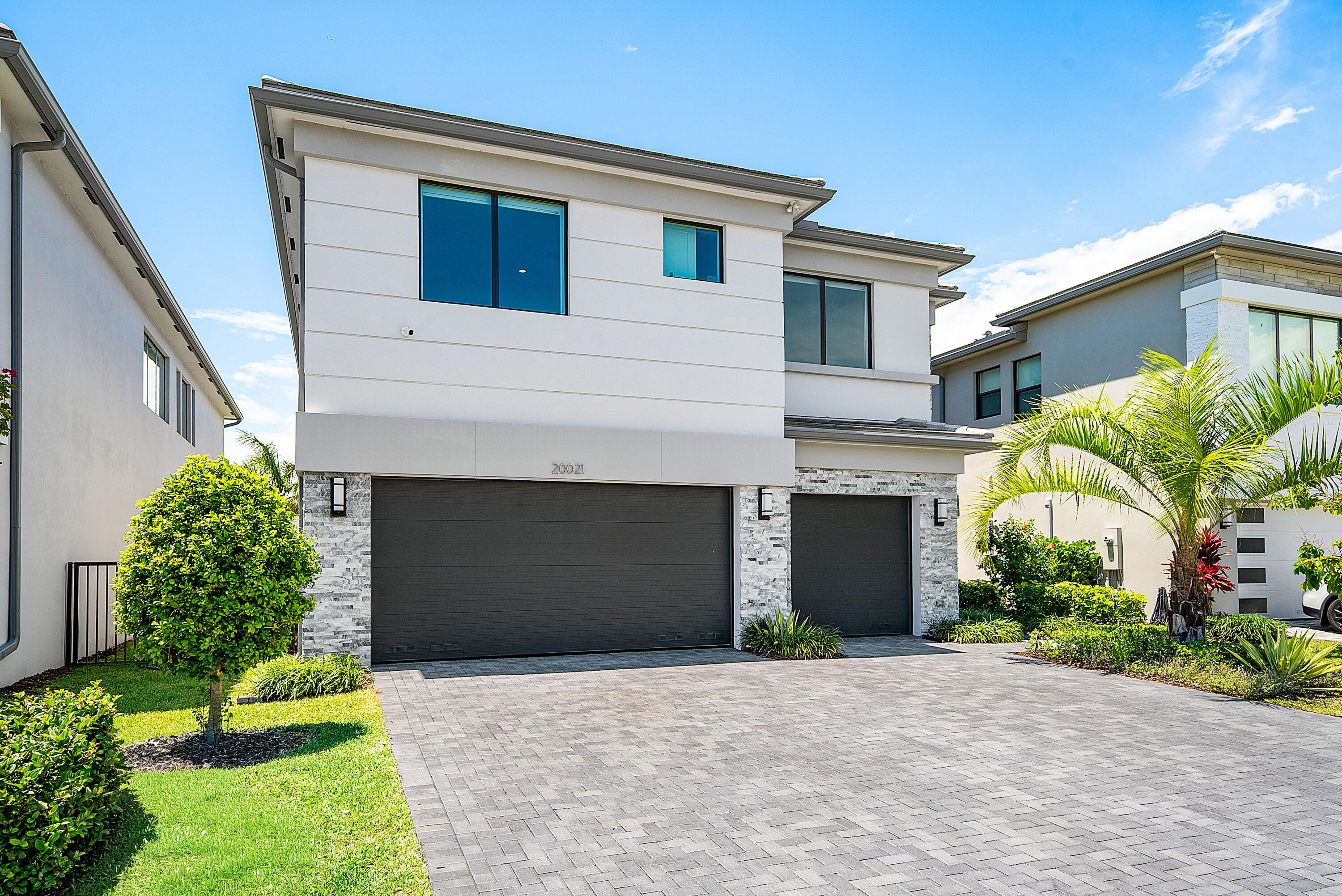 20021 Hirono Lane Boca Raton, FL 33434 - Photo 2 of 130 002-20021HironoLane-BocaRaton-FL-33434-F