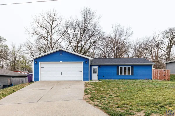 $210,000 | 132 Allen Hill Drive, Ogden, KS 66517
