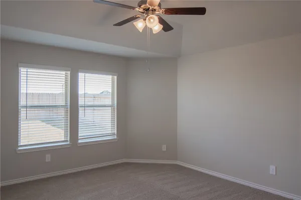 a bathroom with bathtub