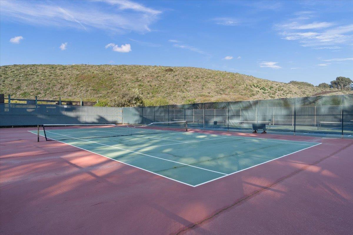 101 Shell Road, Unit 211 Watsonville, CA 95076 - Photo 27 of 29 a view of a big yard with an buildings