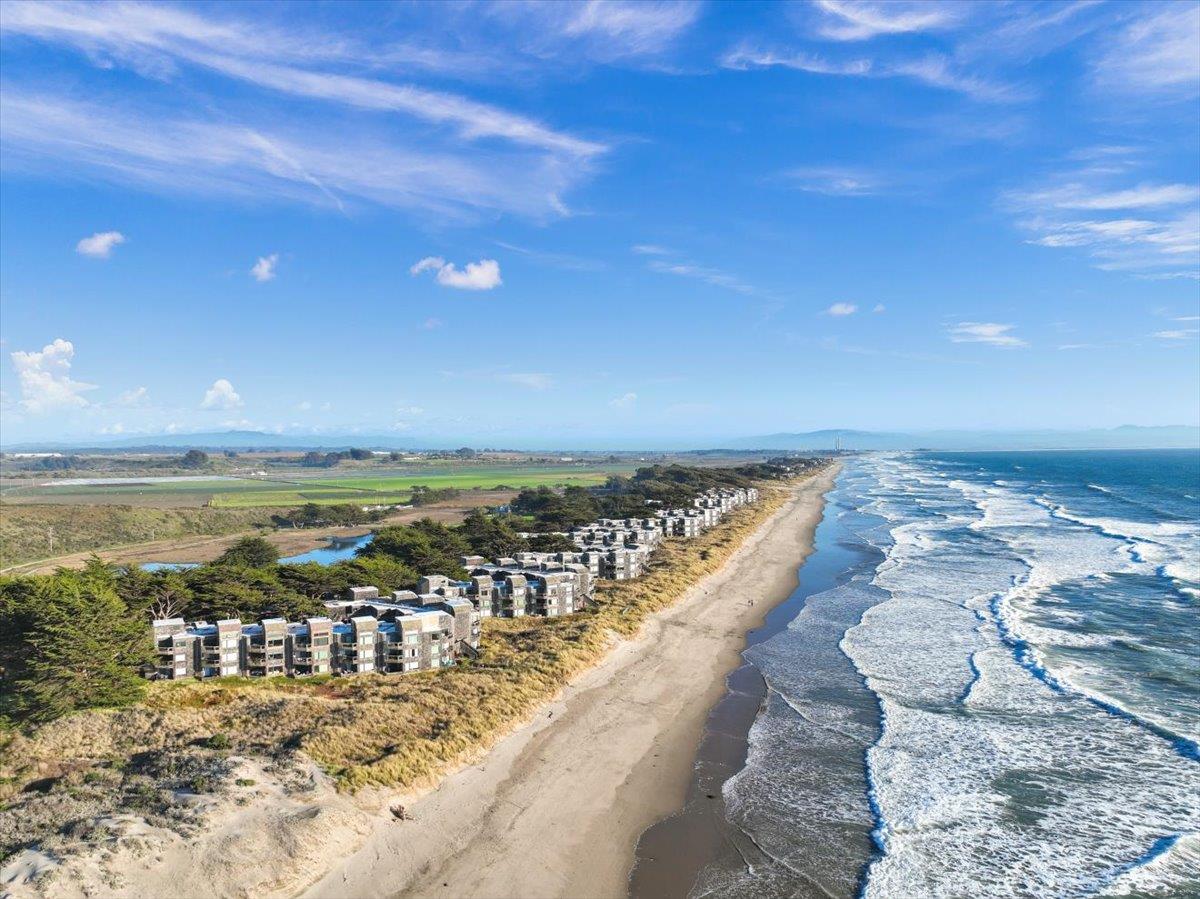 101 Shell Road, Unit 211 Watsonville, CA 95076 - Photo 29 of 29 a view of an ocean