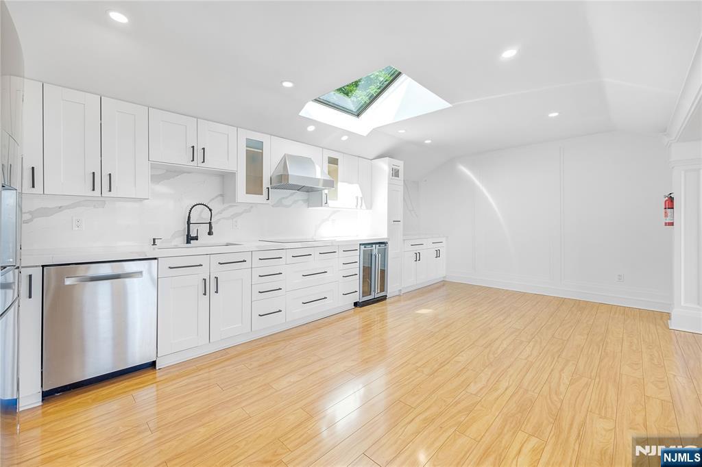 1080 River Road Edgewater, NJ 07020 - Photo 41 of 48