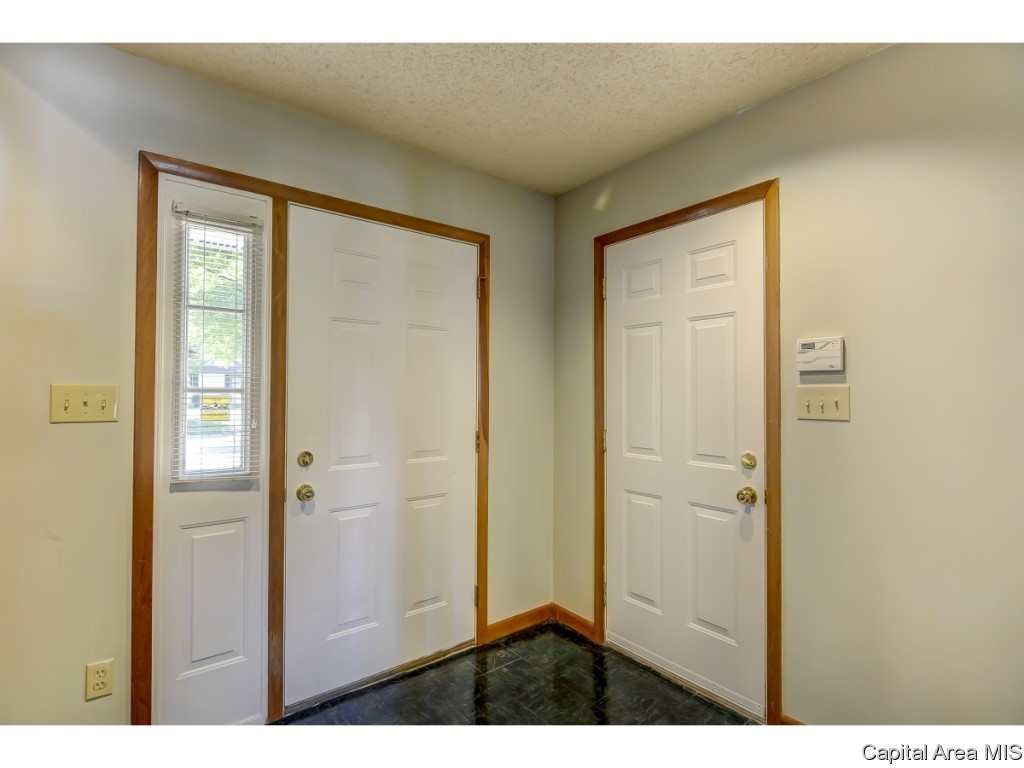 2729 York Road Springfield, IL 62703 - Photo 5 of 31
