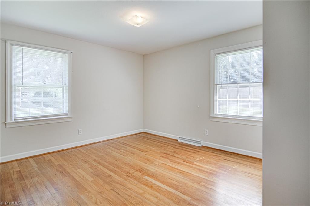 3602 Milhaven Road Winston-Salem, NC 27106 - Photo 21 of 36 Second bedroom