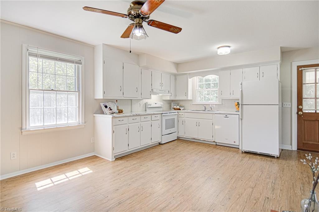 3602 Milhaven Road Winston-Salem, NC 27106 - Photo 10 of 36