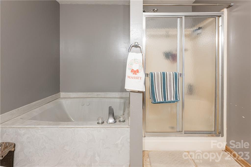 711 Crest Road Flat Rock, NC 28731 - Photo 22 of 36 Gallery Image 22
