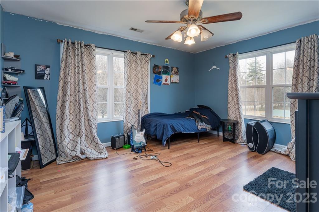 711 Crest Road Flat Rock, NC 28731 - Photo 24 of 36 Gallery Image 24